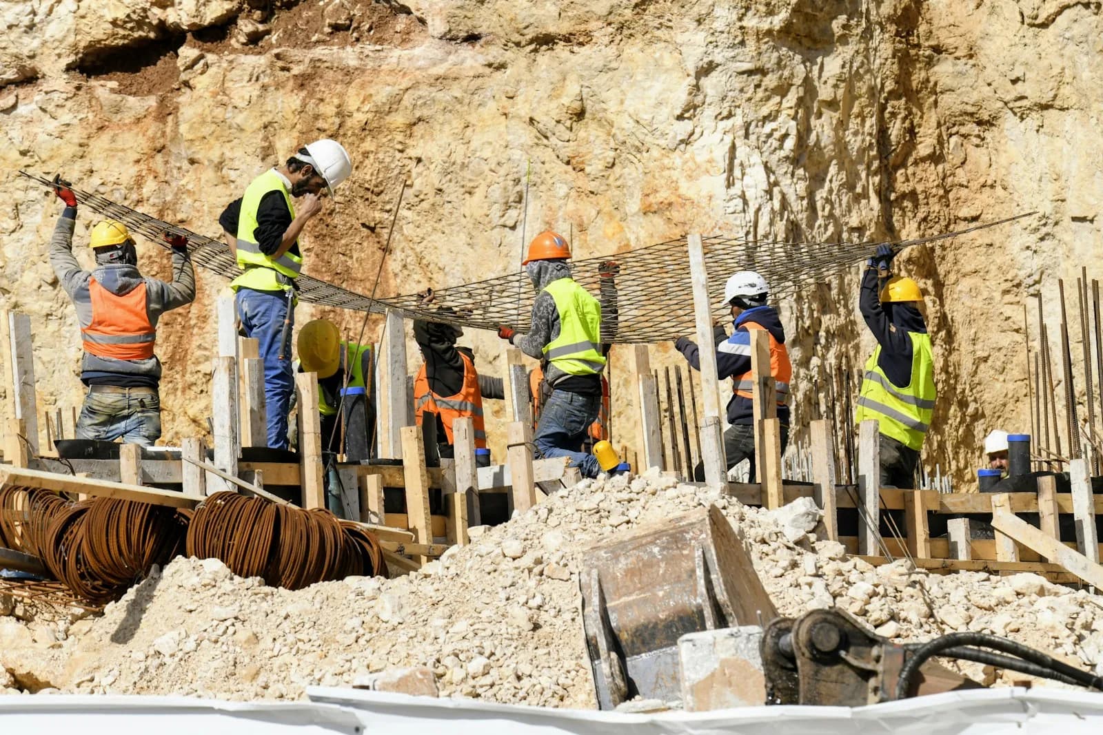 Construction Company Financing: Cash Flow, Equipment & Progress Billing