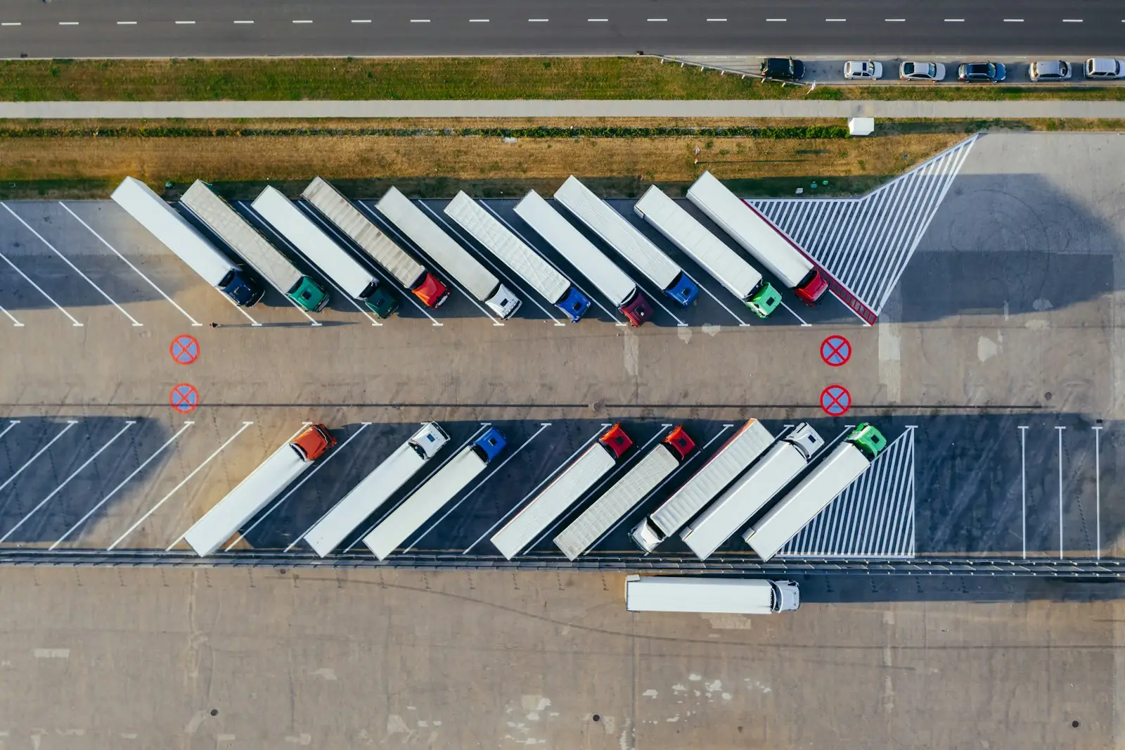 Equipment Financing 101: Lease, Buy, or Finance?