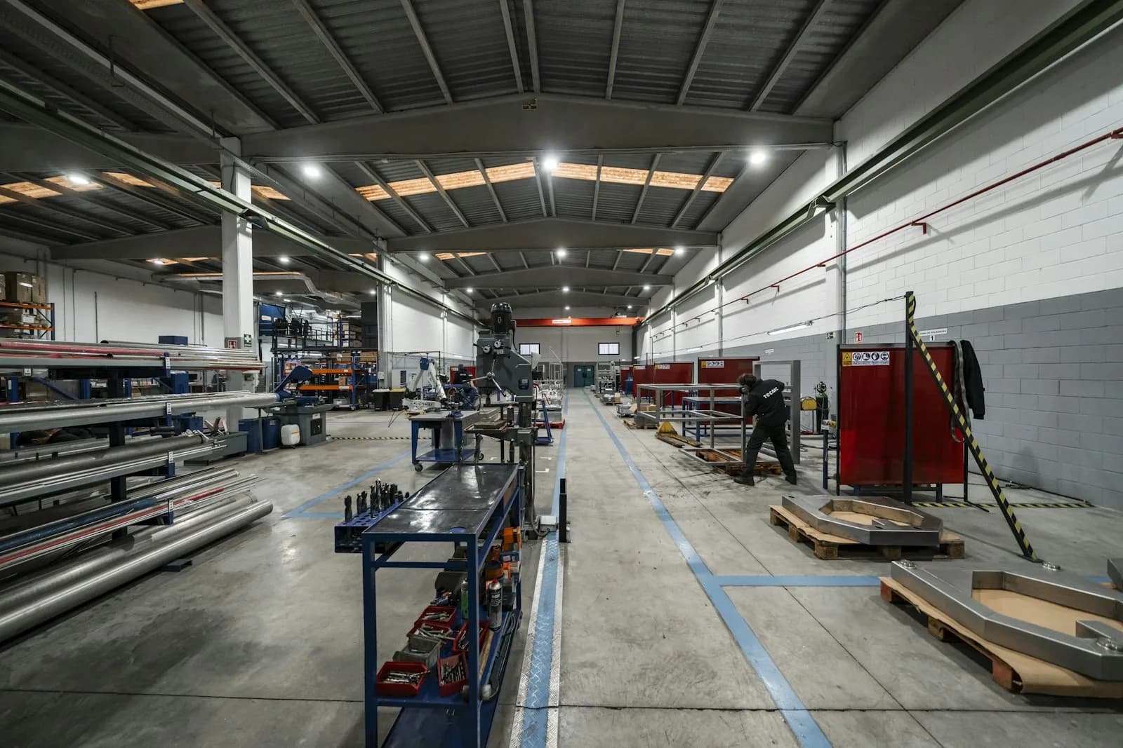 Manufacturing Business Loans: Equipment, Inventory & Working Capital