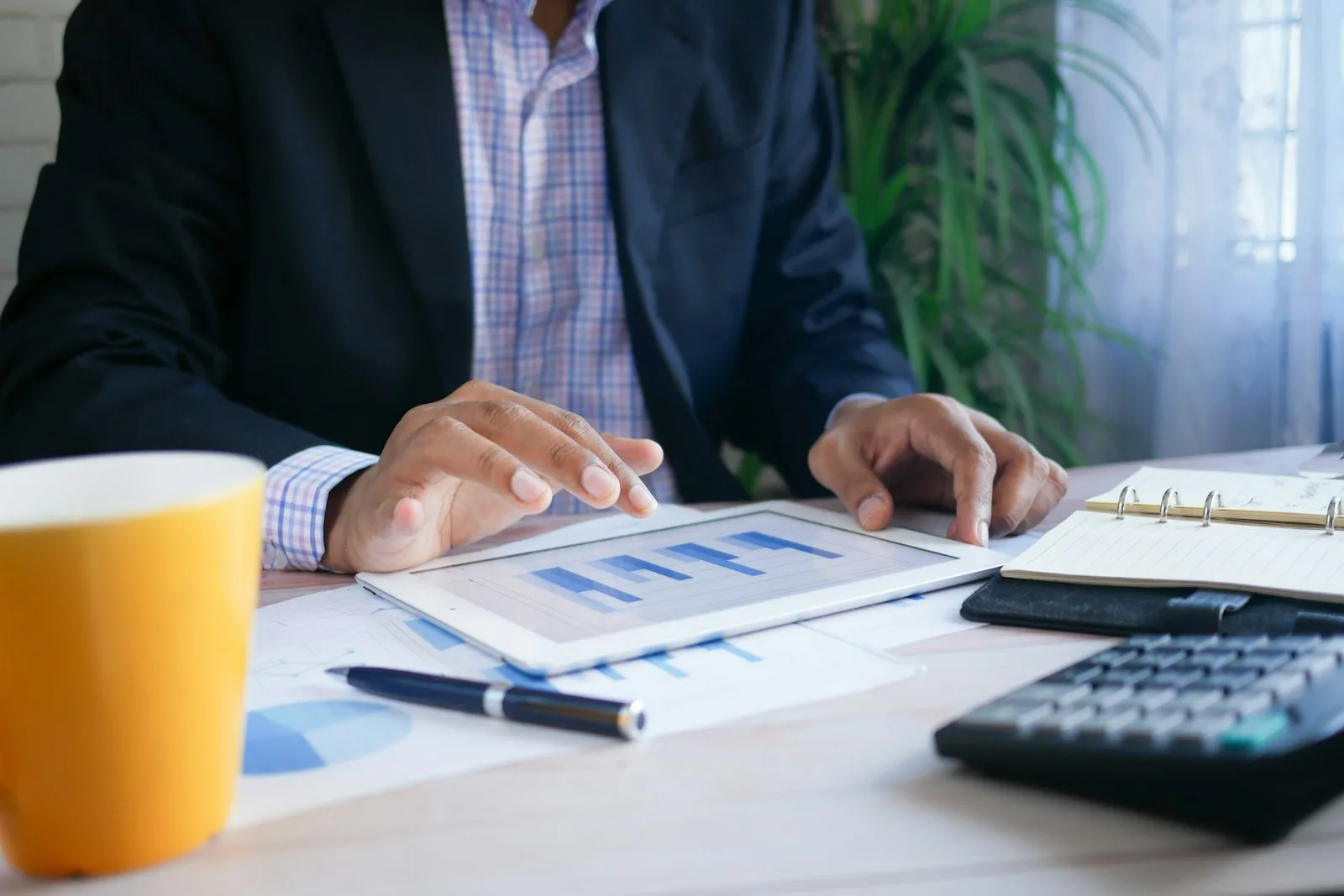 Merchant Cash Advance vs. Business Loan: Which to Use